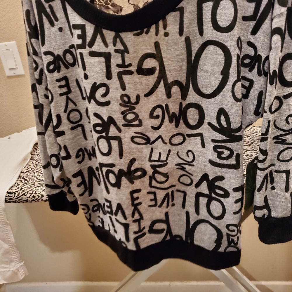 Ladies top - Picture 5 of 6